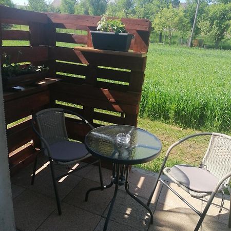 Studio Apartman Krosna Perusic 外观 照片