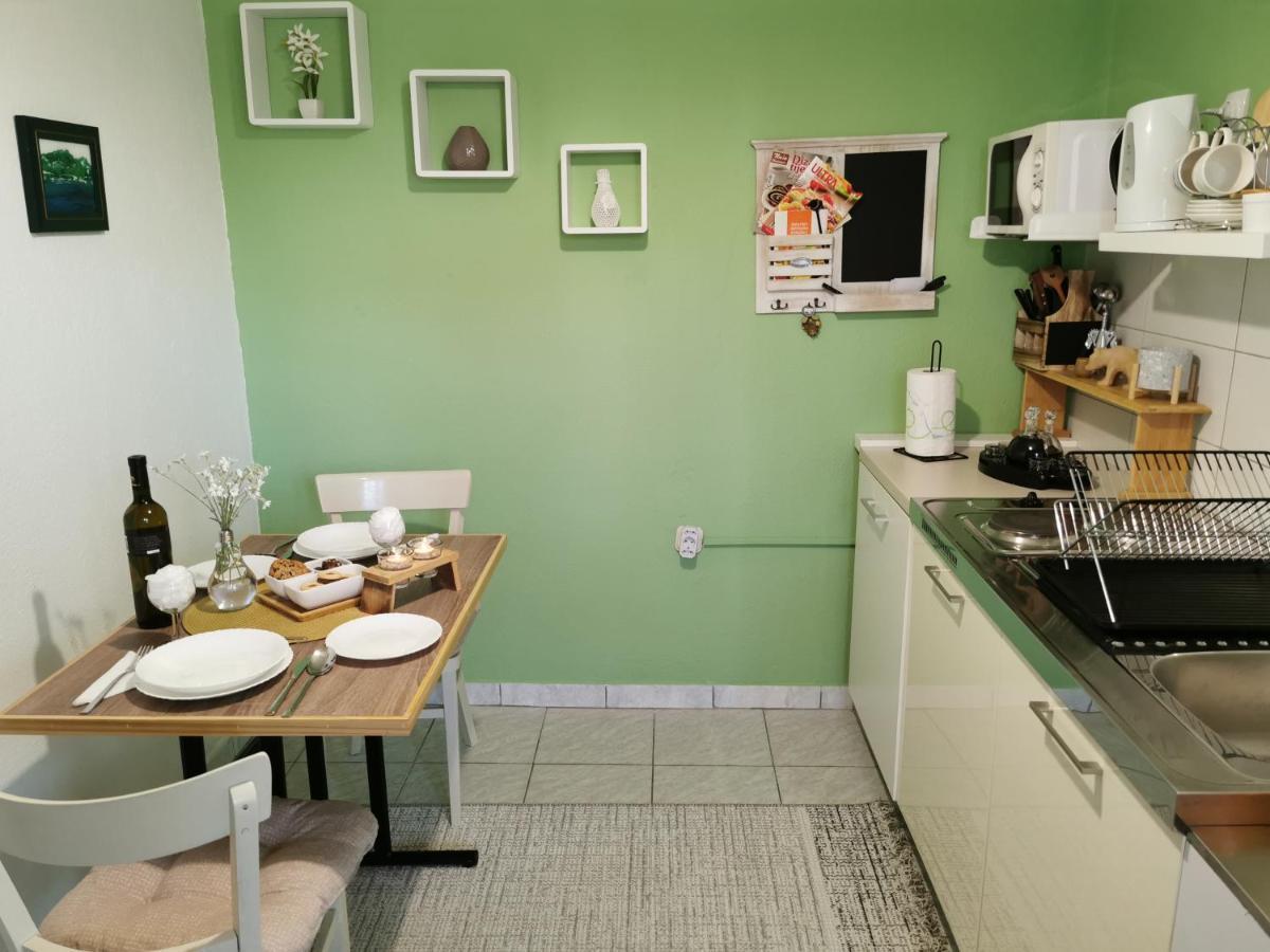 Studio Apartman Krosna Perusic 外观 照片