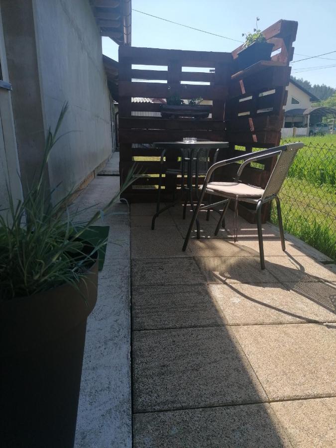 Studio Apartman Krosna Perusic 外观 照片