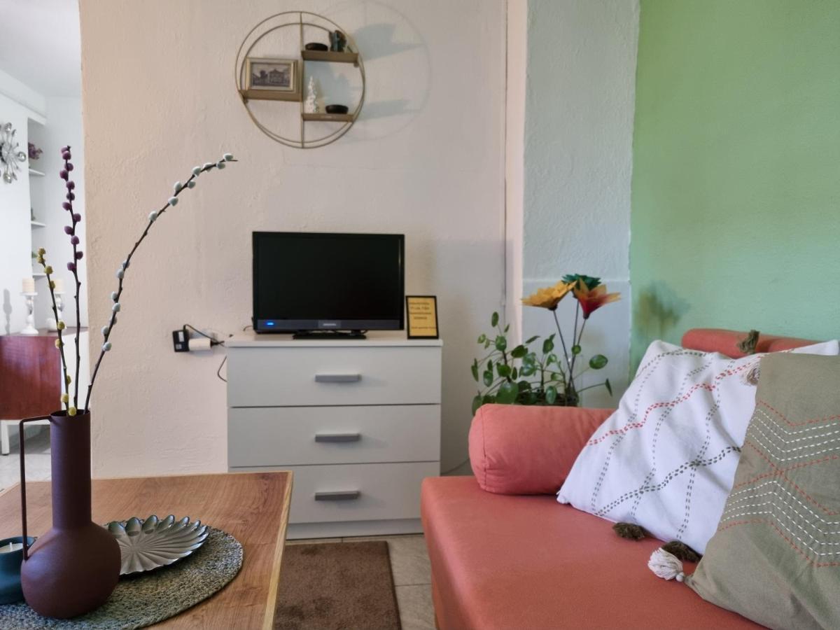 Studio Apartman Krosna Perusic 外观 照片